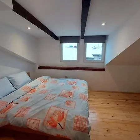 Unique Loft With Authentic Skyline View Lägenhet